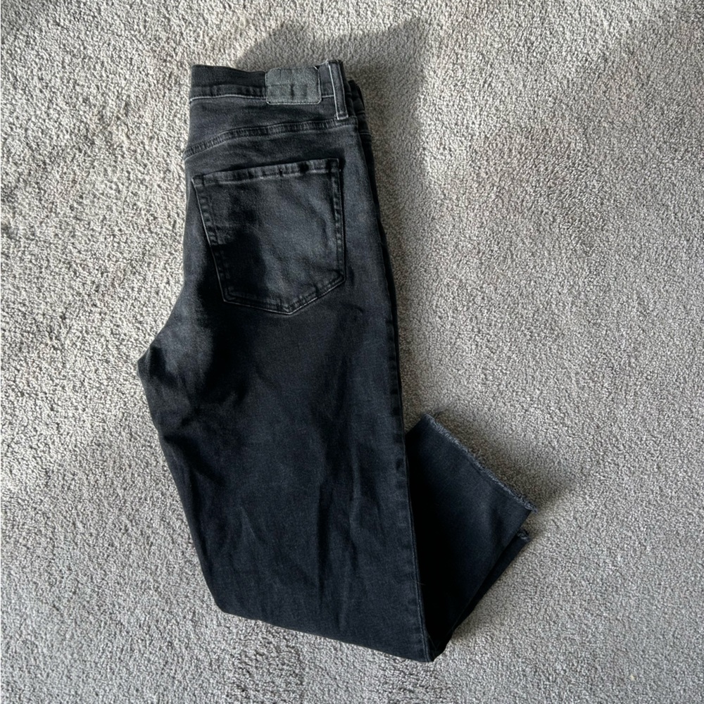 Aeropostale High-Rise Curvy Mom Jeans – Faded Black – Size 14 Petite – Raw Hem